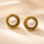 Amour Pearl Studs