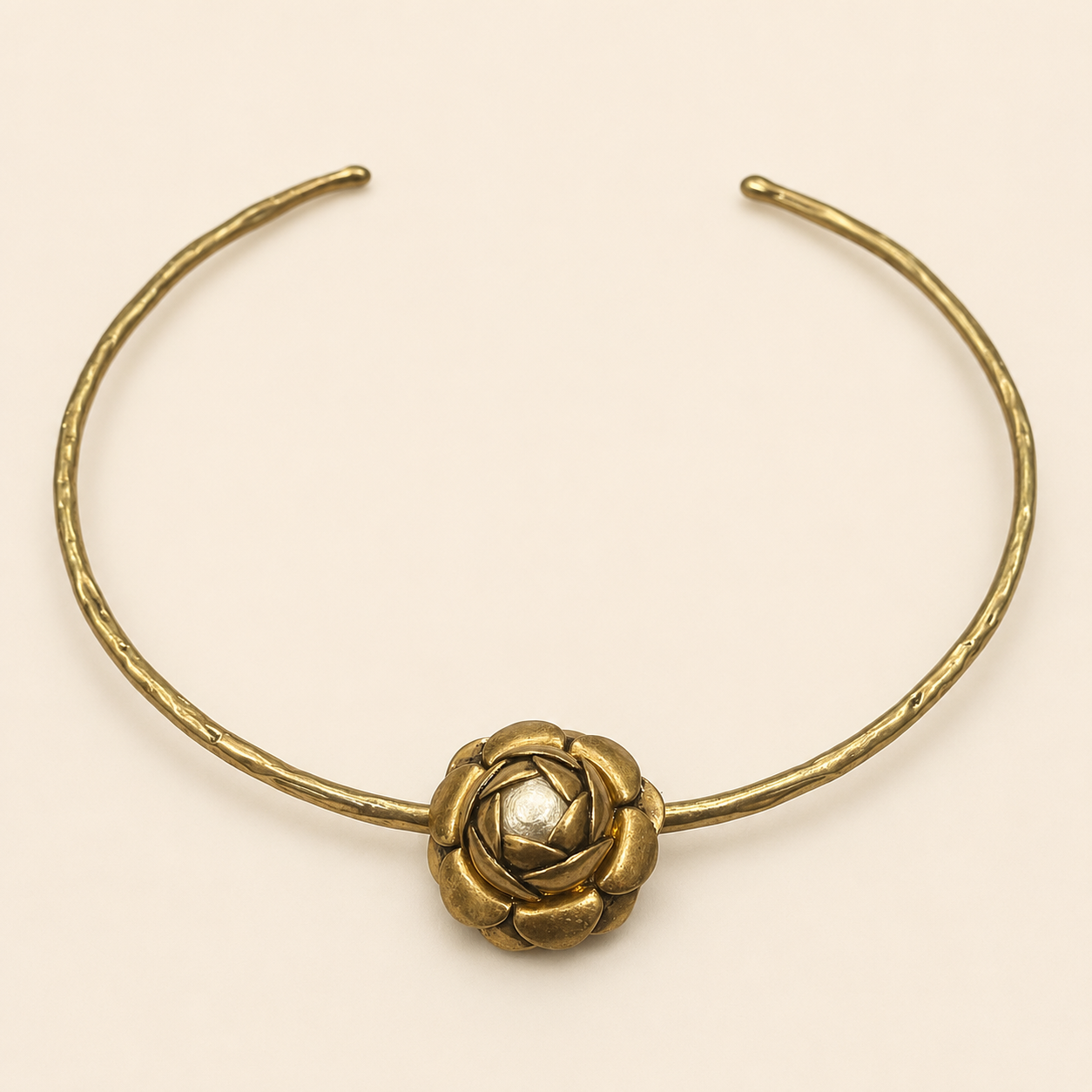 Aurelia Rose Collar