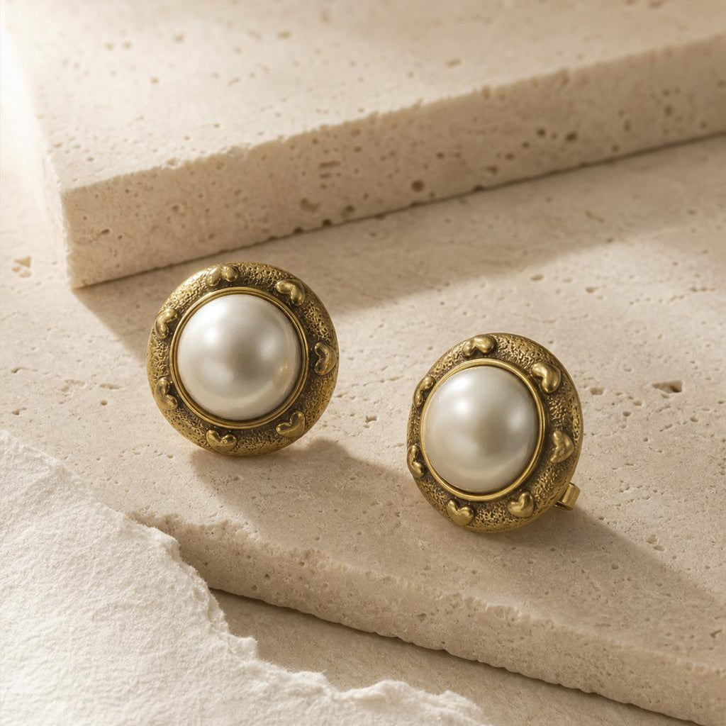 Amour Pearl Studs
